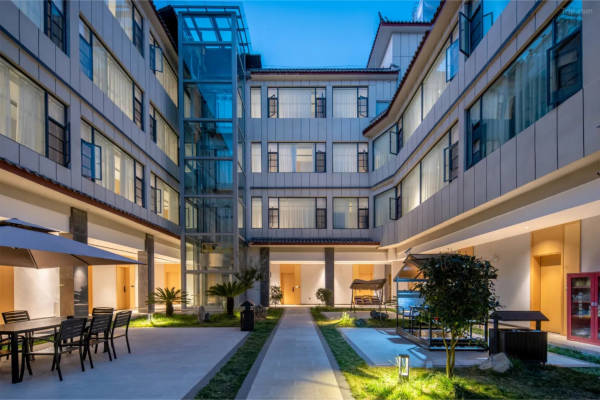 Old Town of Lijiang Mulun Langge Hotel